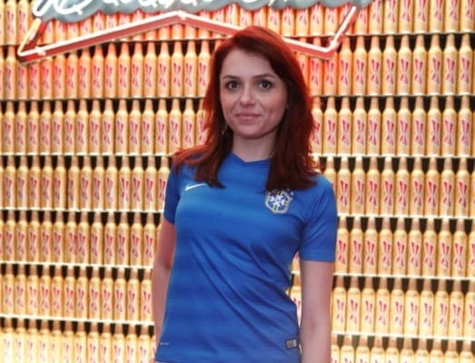 Mônica Iozzi fica ruiva para próxima novela das sete