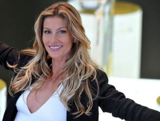 Gisele Bündchen ficará três dias no Brasil para entregar taça na final da Copa