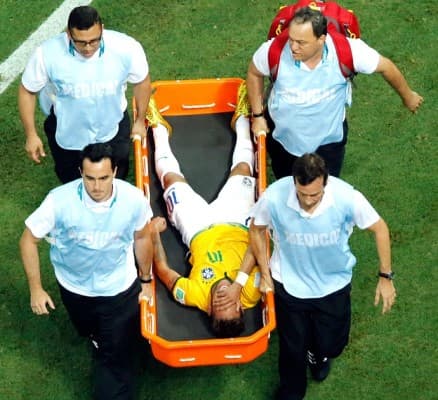 Neymar está fora da copa; Bruna Marquezine recebe apoio dos fãs