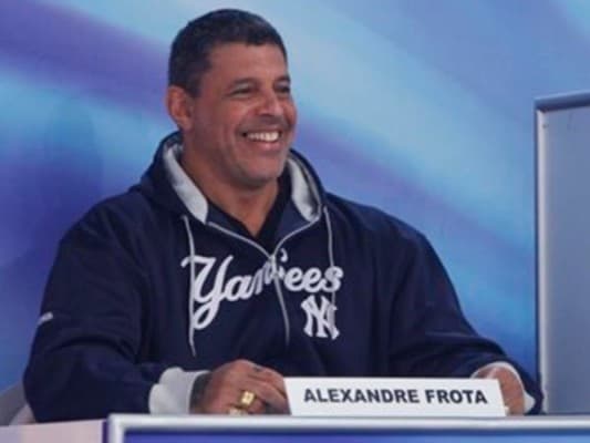 Alexandre Frota fecha contrato com o SBT por três anos