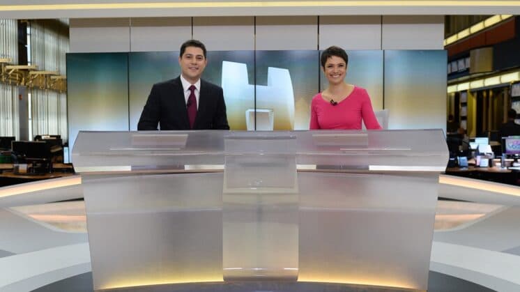Evaristo Costa e Sandra Annenberg completam 10 anos juntos no "Jornal Hoje"