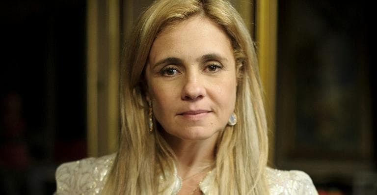 Adriana Esteves como Carminha em "Avenida Brasil" (Foto: Divulgação) Adriana Esteves como Carminha em "Avenida Brasil" (Foto: Divulgação)