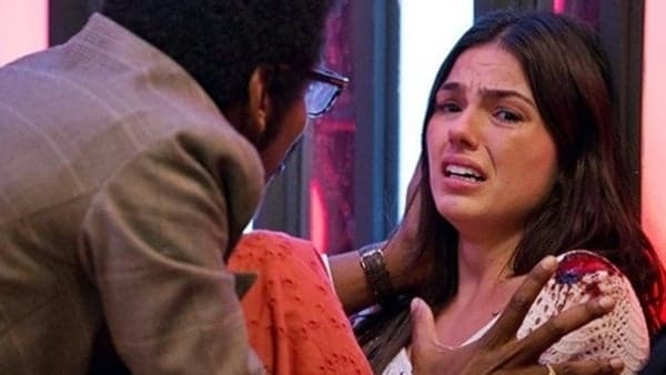 "Boogie Oogie": Sandra levará um tiro e cai ensanguentada