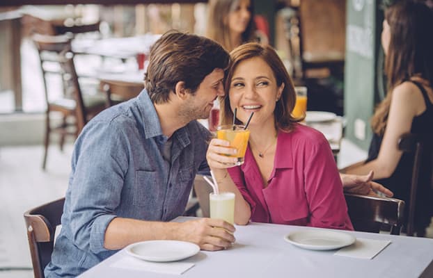 Adriana Esteves e Vladimir Bricht protagonizam novo comercial juntos