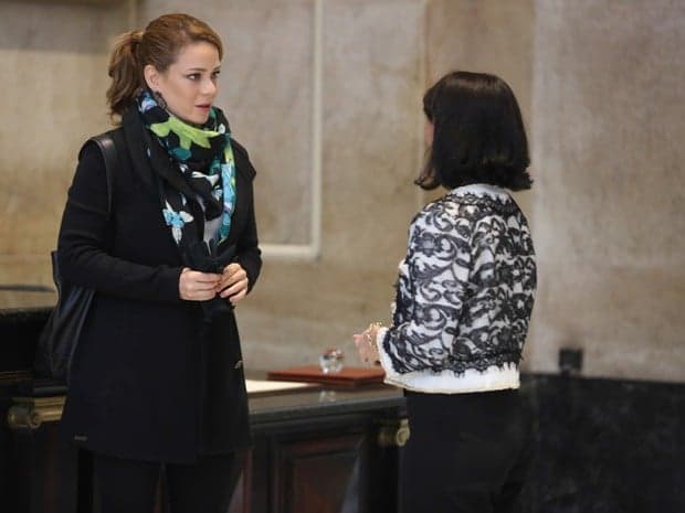 "Império": Cristina descobre quem roubou fortuna de José Alfredo