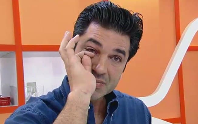 Após Record tirar Edu Guedes e Chris Flores do "Hoje em Dia", anunciantes se revoltam e emissora chama apresentadores de volta
