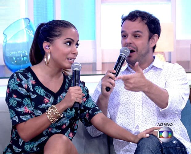 "O menino cag** na cabeça dela e ela só fala dele!", diz Anitta sobre Amanda e Fernando