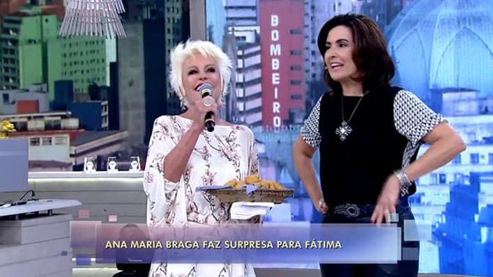 Ana Maria Braga serve coxinhas para Fátima Bernardes no "Encontro"