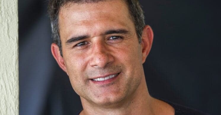 Globo corta história de personagem gay em "Babilônia"