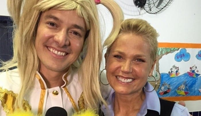Na Record, Xuxa diz que na Globo um apresentador "quer derrubar" o outro