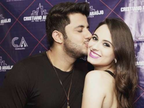 Mãe da namorada de Cristiano Araújo quer encontrar motorista do cantor: "Queria tirar esse peso dele"