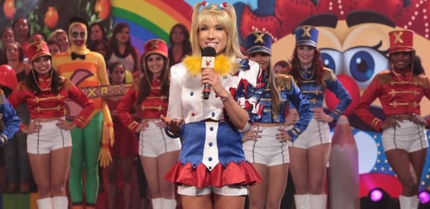 No dia da estreia de Xuxa, Patrícia Abravanel se transforma na rainha dos baixinhos em seu programa