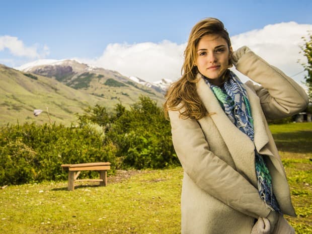 Após várias novelas, Isabelle Drummond assume os cachos; Confira!