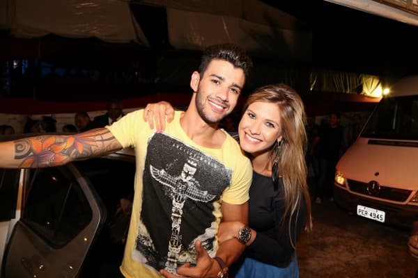 Após reatar namoro, Gusttavo Lima marca data do casamento com Andressa Suíta