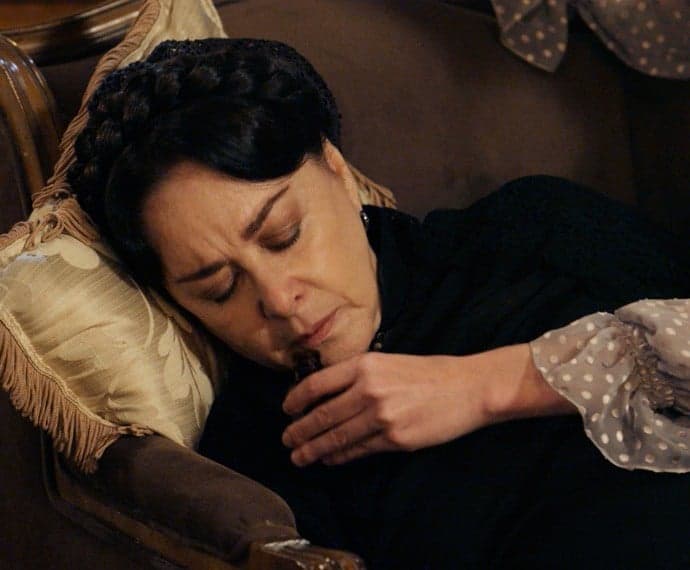 "Além do Tempo": Zilda vê Bernardo e desmaia; confira o resumo do capítulo desta quarta-feira (30)