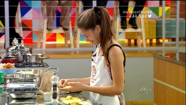 Band nega que tenha vetado Valentina em episódio do "MasterChef"
