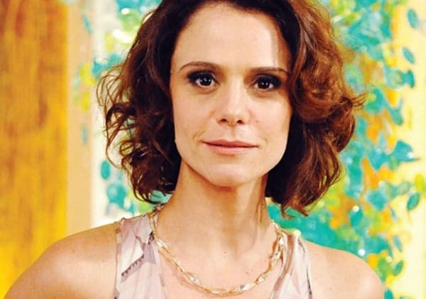 Malu Galli garante que não se sente uma pessoa elegante: "Sou estourada"