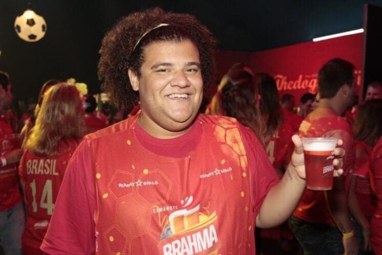 "Não sou amigo dela", esclarece Gominho sobre Cláudia Leitte