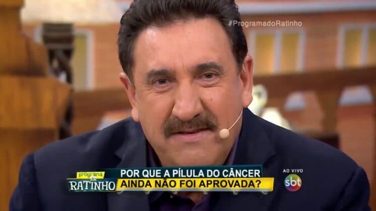 Ratinho fica indignado com história de menina doente e faz desabafo