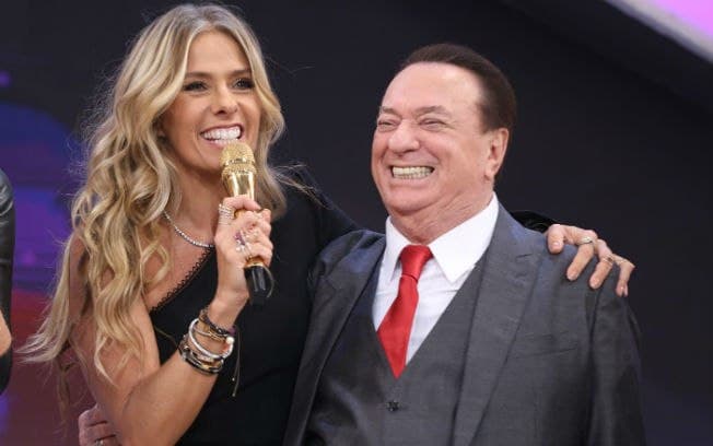 Adriane Galisteu pede emprego para Silvio Santos no SBT: “Silvio, tô na área!”