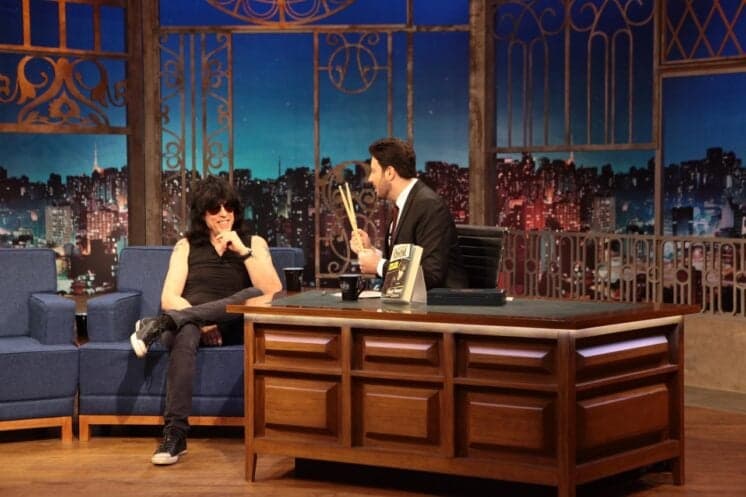 Danilo Gentili recebe o astro do rock Marky Ramone no The Noite de hoje