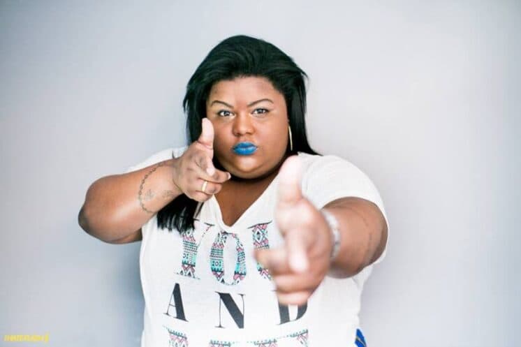 Mc Carol perde casa em enchente e pede ajuda aos fãs