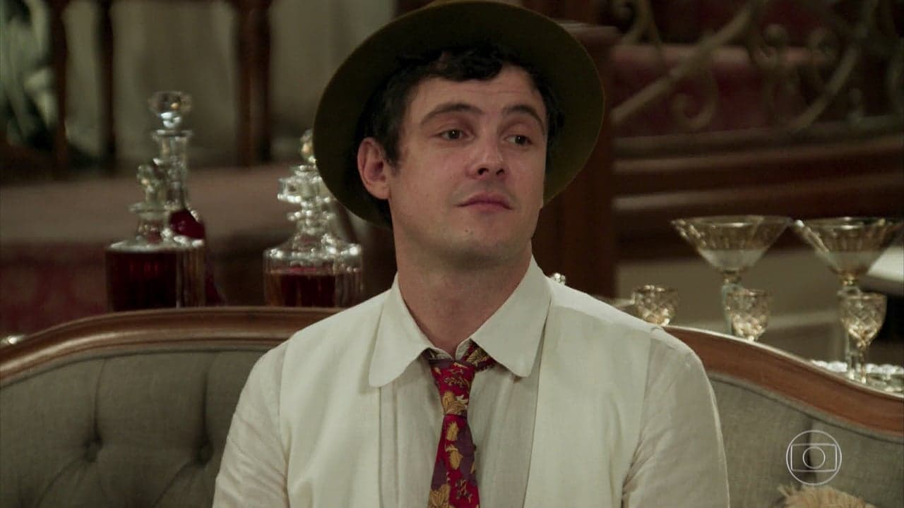 Candinho (Sergio Guizé) em cena de "Êta Mundo Bom" (Foto: Reprodução/Globo) Candinho (Sergio Guizé) em cena de "Êta Mundo Bom" (Foto: Reprodução/Globo)