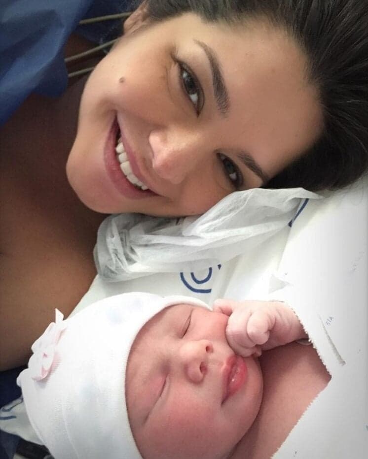 Após nascimento da filha, Thais Fersoza quer voltar a boa forma: "Evito arroz e macarrão"