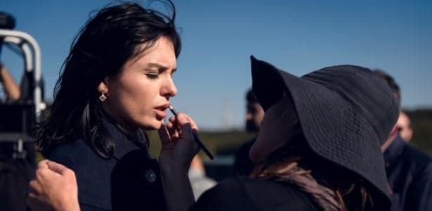 Monica Iozzi posta foto sem maquiagem e é elogiada na web