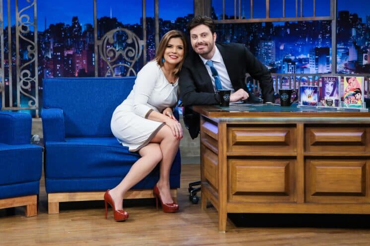 Mara Maravilha é a convidada de Danilo Gentili no The Noite