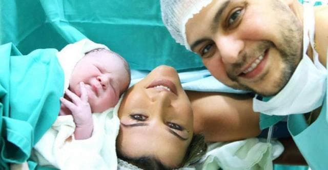 Cantor Jorge posa com filho recém-nascido: "Anjinho"