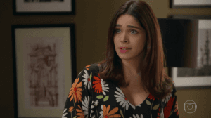 Shirlei (Sabrina Petraglia) em cena de "Haja Coração" (Foto: Reprodução/Globo) Shirlei (Sabrina Petraglia) em cena de "Haja Coração" (Foto: Reprodução/Globo)
