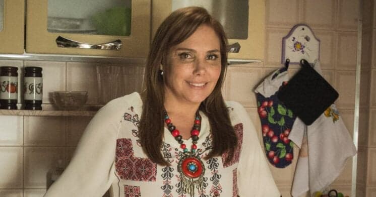 Heloísa Perissé aparece com axilas peludas e surpreende internautas