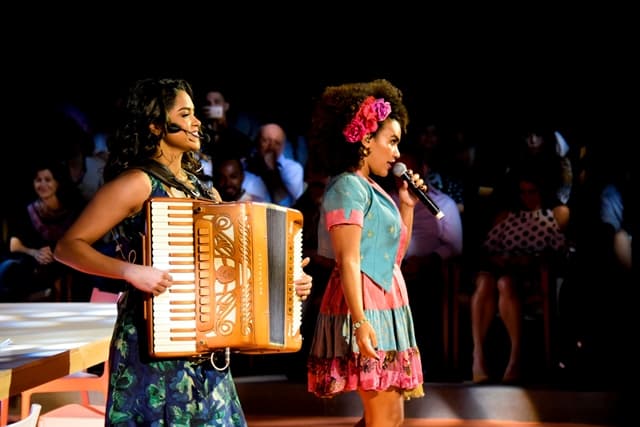 http://tvfoco.uai.com.br/wp-content/uploads/2015/05/Daniela-Mercury.jpg http://tvfoco.uai.com.br/wp-content/uploads/2015/05/Daniela-Mercury.jpg