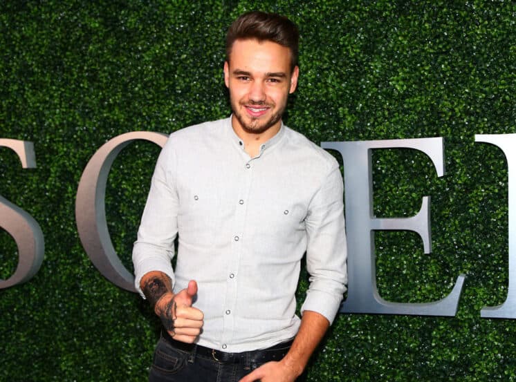 Integrante do One Direction posta foto sem camisa e fãs vão à loucura