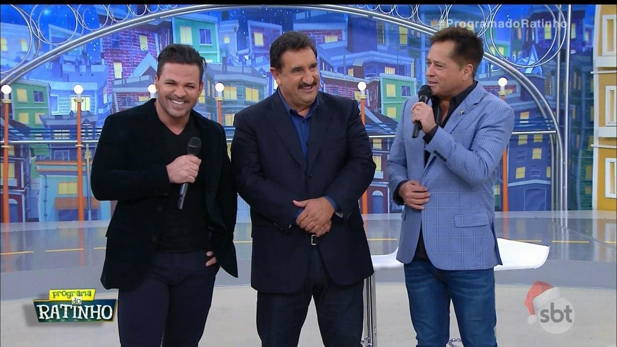 Eduardo Costa, Ratinho e Leonardo no "Programa do Ratinho" (Foto: Reprodução/SBT) Eduardo Costa, Ratinho e Leonardo no "Programa do Ratinho" (Foto: Reprodução/SBT)