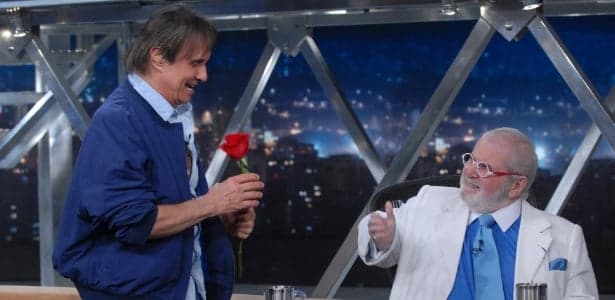 Após muitas negociações, Jô consegue entrevista com Roberto Carlos; saiba quando vai ao ar!