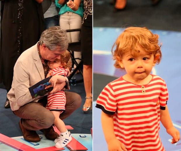 Serginho Groisman se emociona com visita do filho em gravação do "Altas Horas"