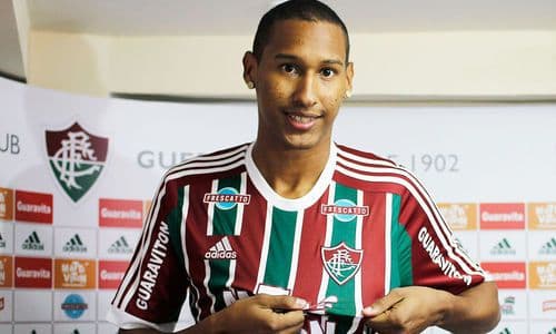 Filha de Gretchen assume namoro com jogador do Fluminense