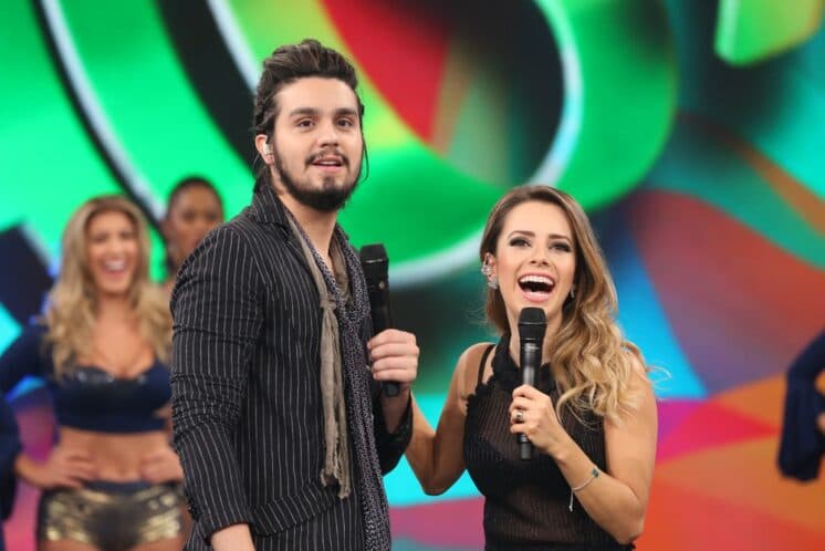 "Ele é muito talentoso", comenta Sandy sobre Luan Santana, seu novo parceiro