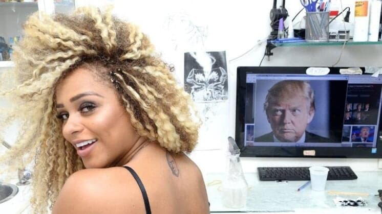 Miss Bumbum se decepciona e decide apagar tatuagem de Trump