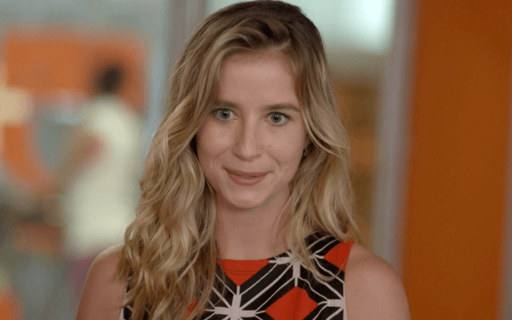 "Malhação": Bárbara encontra o pai biológico no dia do seu casamento