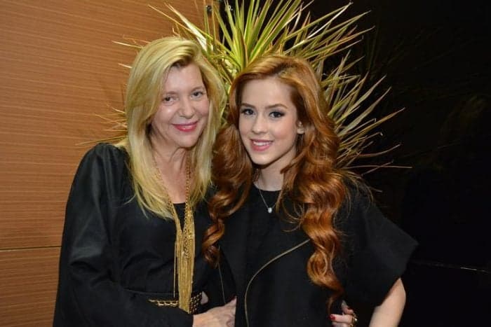 Mãe de Sophia Abrahão causa ao comentar o "Vídeo Show" no Twitter; confira!