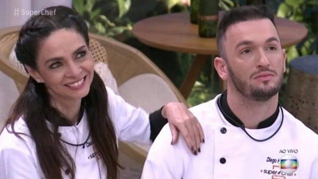 Claudia Ohana e Diego Hypolito no "Super Chef Celebridades" desta manhã (28) (Foto: Reprodução) Claudia Ohana e Diego Hypolito no "Super Chef Celebridades" desta manhã (28) (Foto: Reprodução)