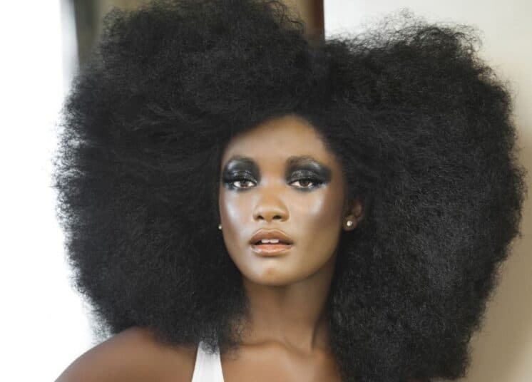 Erika Januza terá destaque em próxima novela das 21h de Walcyr Carrasco e sofrerá racismo