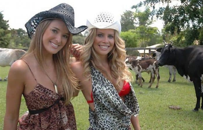 Ticiane e Karina nos bastidores do reality (Foto: Reprodução) Ticiane e Karina nos bastidores do reality (Foto: Reprodução)