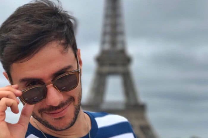 Galã do "MasterChef", Victor Vieira se casa com rapaz na França