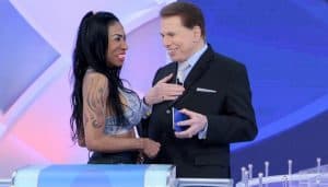 Silvio Santos com Inês Brasil durante seu programa no SBT (Foto: Lourival Ribeiro/SBT) Silvio Santos com Inês Brasil durante seu programa no SBT (Foto: Lourival Ribeiro/SBT)