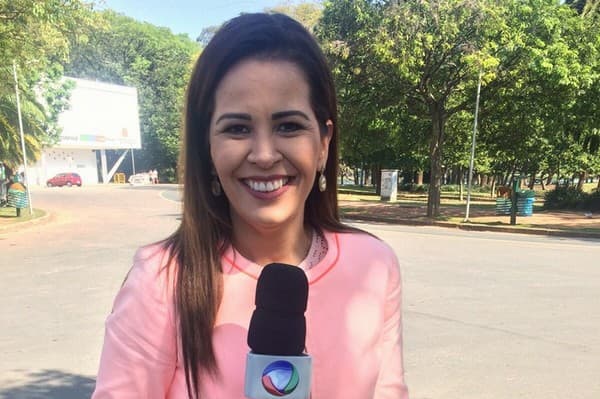 Após se demitir da Record, repórter faz despedida emocionada