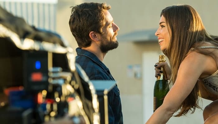 Globo joga cena forte de "O Outro Lado do Paraíso" no lixo após vazamento e toma atitude